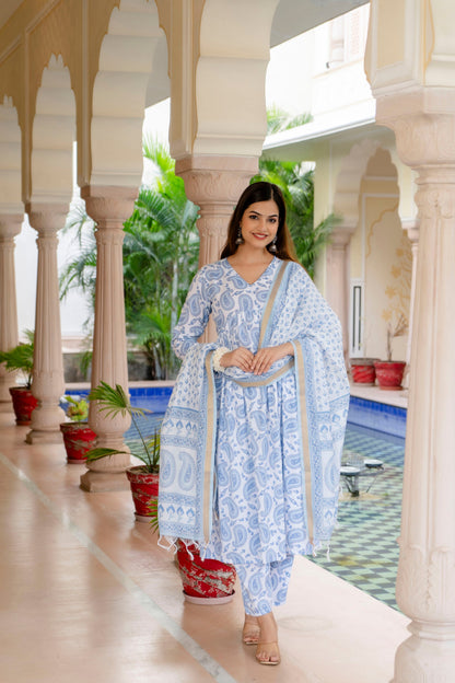 Women Printed Kurta Set With Pant And dupatta